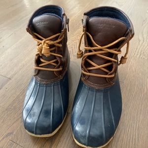 Sperry navy duck rain boots